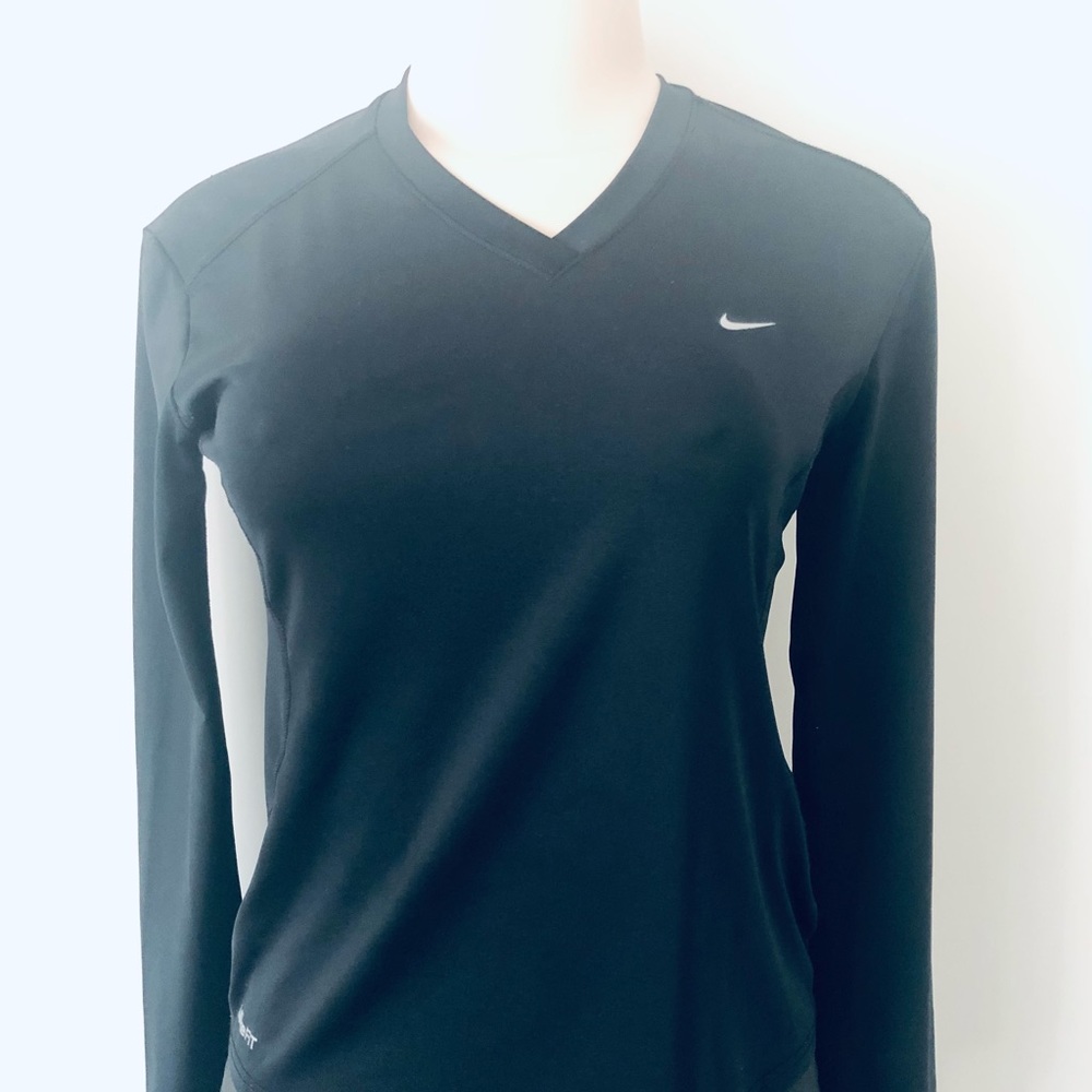 Nike Women’s Dry- FIT long sleeve shirt